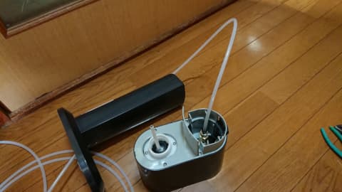 スタンド経由後にアダプタ部分に接続する